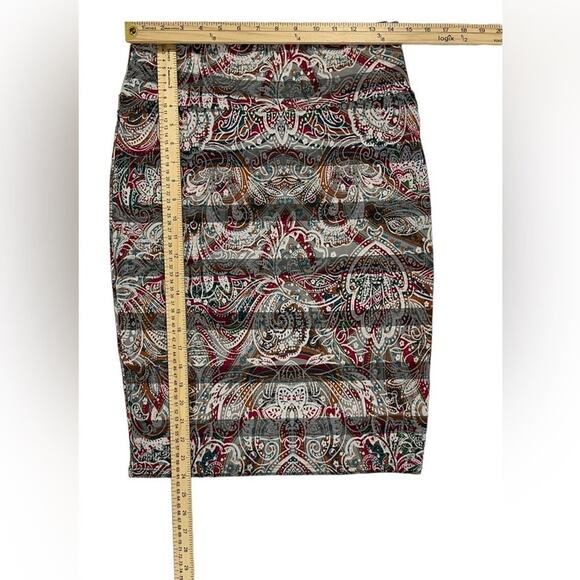 LuLaRoe Cassie Pencil Skirt Multicolor Paisley Striped Design Size Med Career - Picture 4 of 6